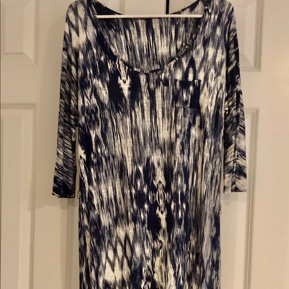 Gorgeous navy/white shift dress by Velvet